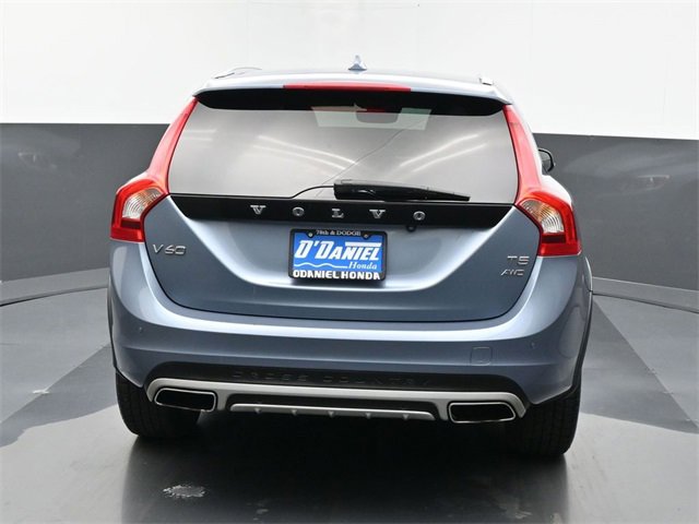 Used 2018 Volvo V60 T5 Cross Country w/ Convenience Package image 4