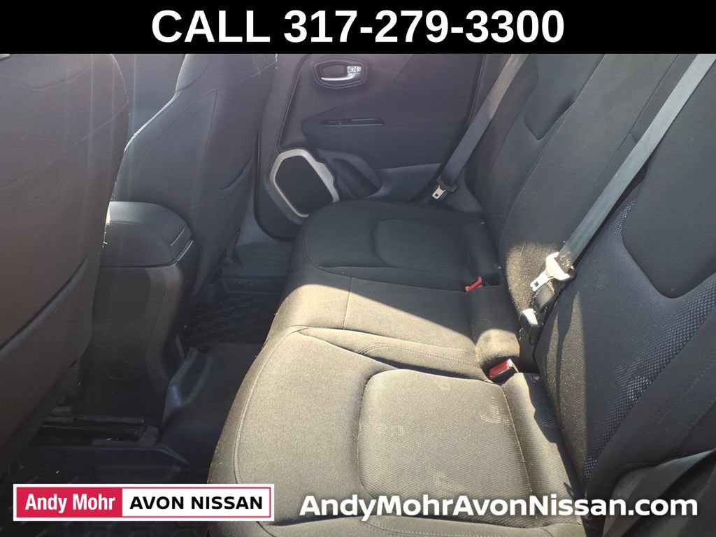 Used 2015 Jeep Renegade Latitude w/ Cold Weather Group II AWD/4WD image 32