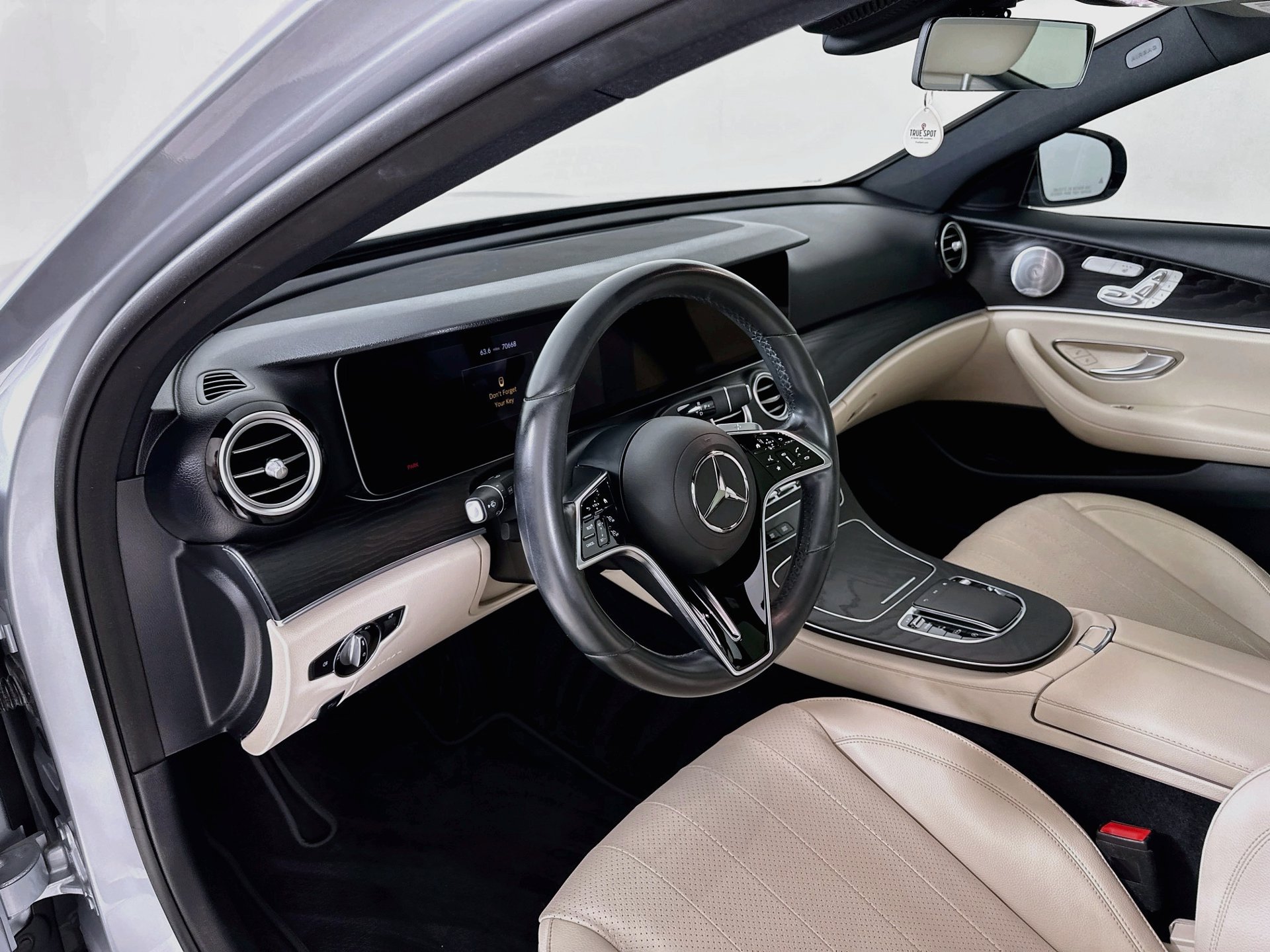 Used 2021 Mercedes-Benz E 450 4MATIC Sedan image 10