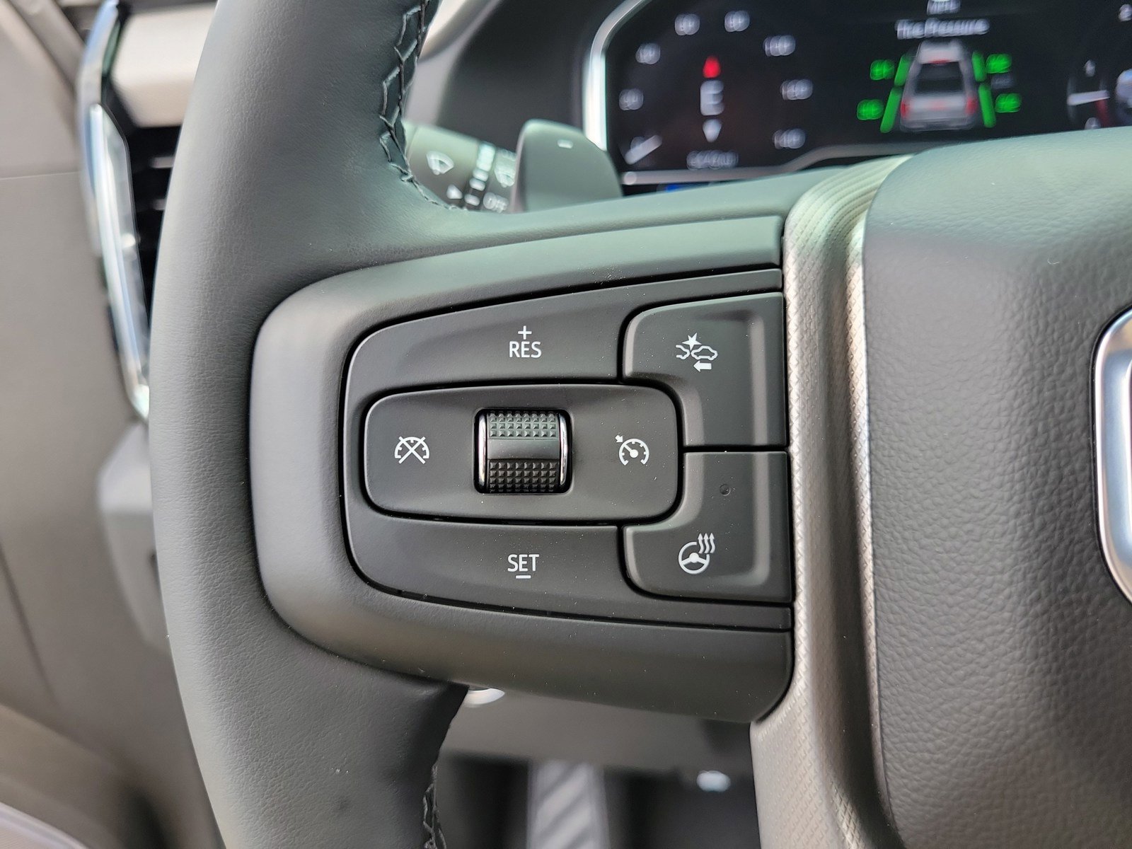 Used 2025 GMC Sierra 1500 Denali w/ Technology Package AWD/4WD image 18