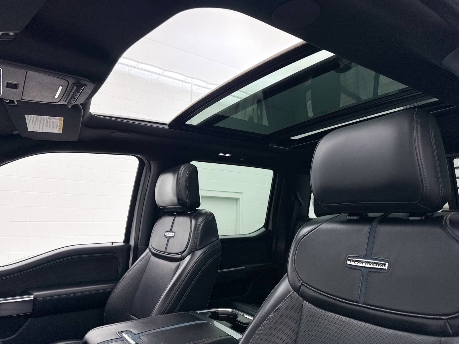 Used 2025 Ford F350 Platinum w/ Tremor Off-Road Package image 3