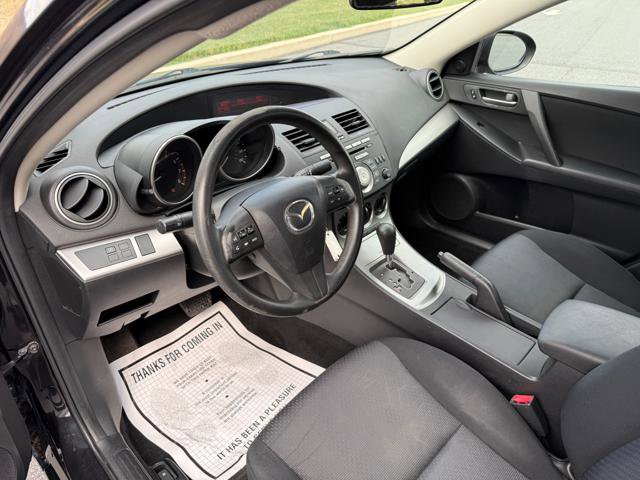 Used 2010 MAZDA MAZDA3 i Touring FWD image 9