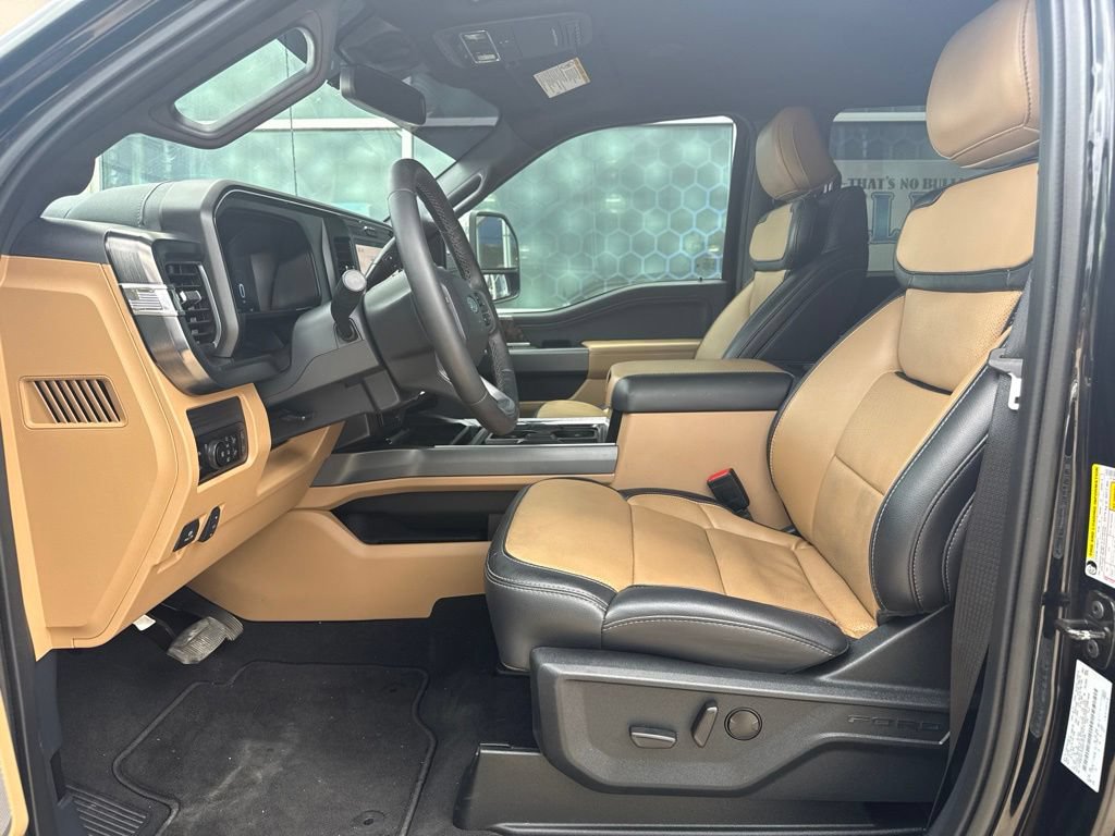 Used 2025 Ford F450 Lariat w/ Lariat Ultimate Package AWD/4WD image 9