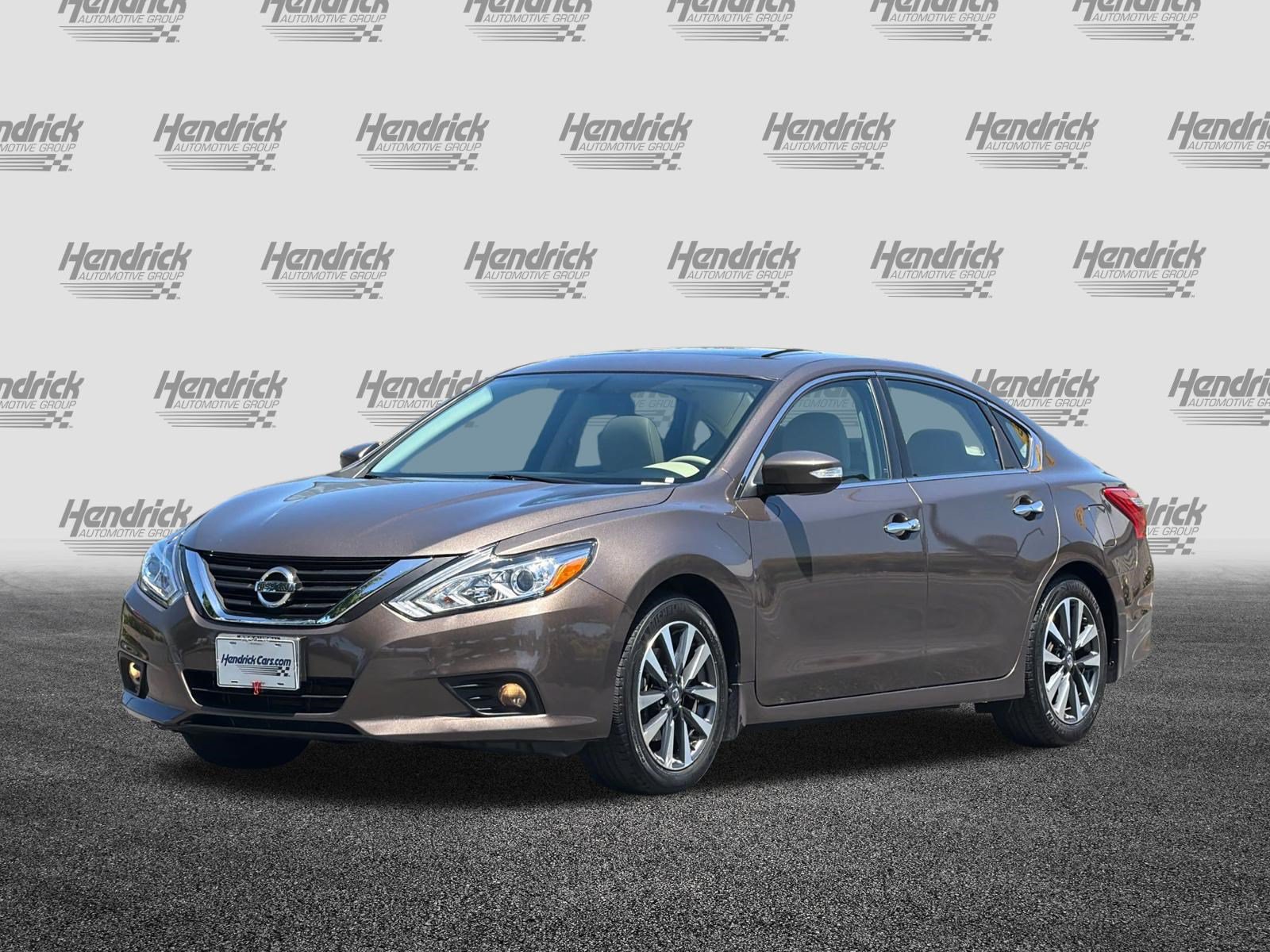 Used 2016 Nissan Altima 2.5 SV w/ Convenience Package FWD image 9