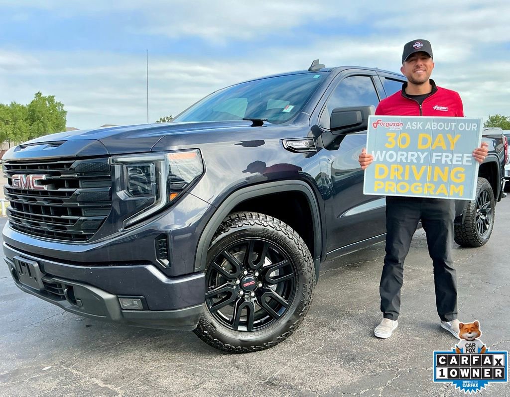 Used 2023 GMC Sierra 1500 Elevation RWD image 1