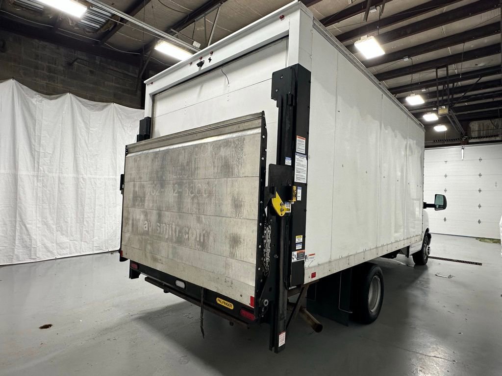 Used 2022 Chevrolet Express 3500 w/ Power Convenience Package image 7