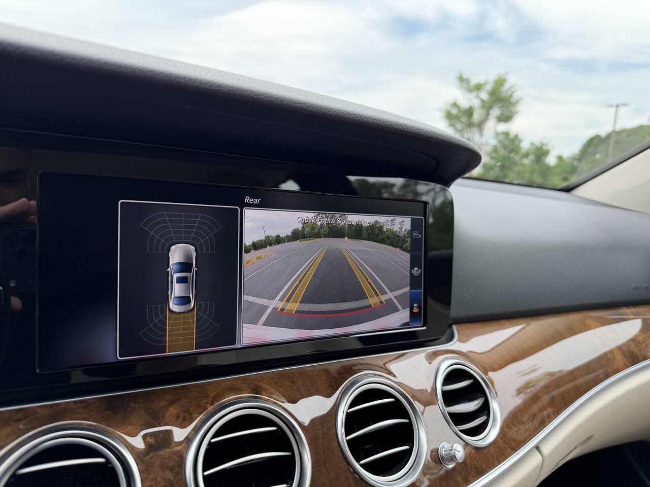 Used 2018 Mercedes-Benz E 300 4MATIC image 24