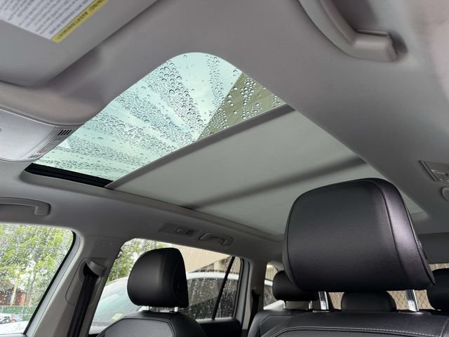 Certified 2020 Volkswagen Tiguan SE w/ Panoramic Sunroof Package AWD/4WD image 21