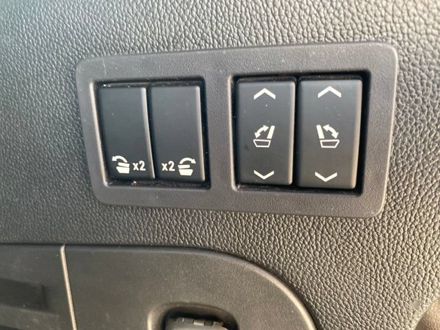 Used 2019 GMC Yukon XL SLT AWD/4WD image 34
