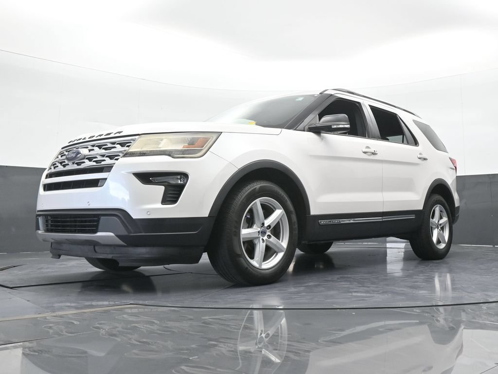 Used 2018 Ford Explorer XLT w/ Equipment Group 202A FWD image 58