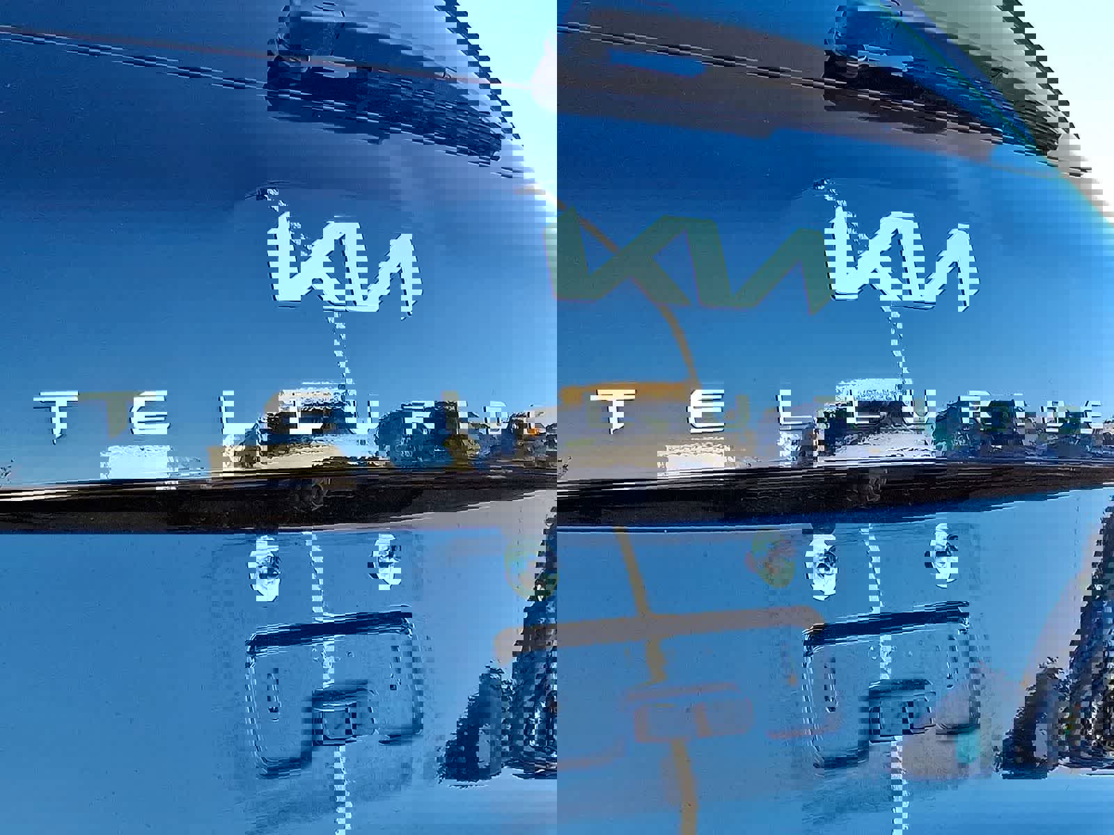 Used 2024 Kia Telluride SX Prestige w/ Towing Package image 39