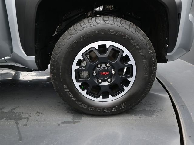 Used 2025 Toyota Tacoma TRD Off-Road AWD/4WD image 16
