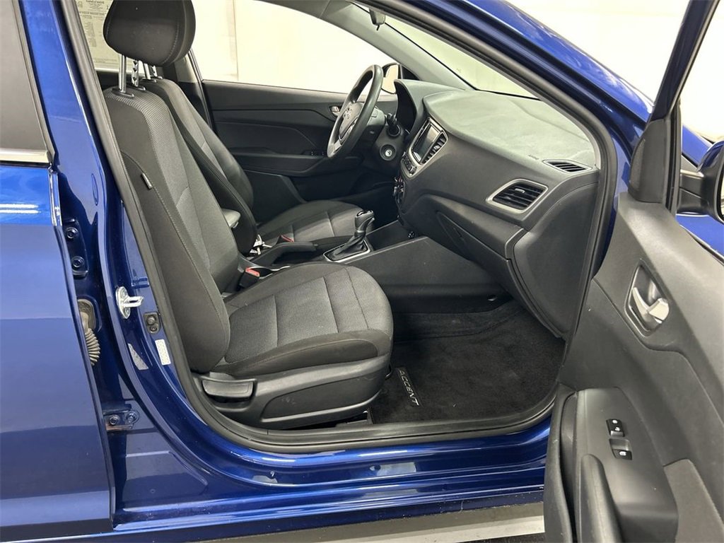 Used 2022 Hyundai Accent SEL image 25