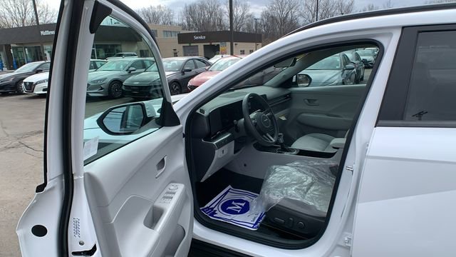 Certified 2024 Hyundai Kona SEL image 9