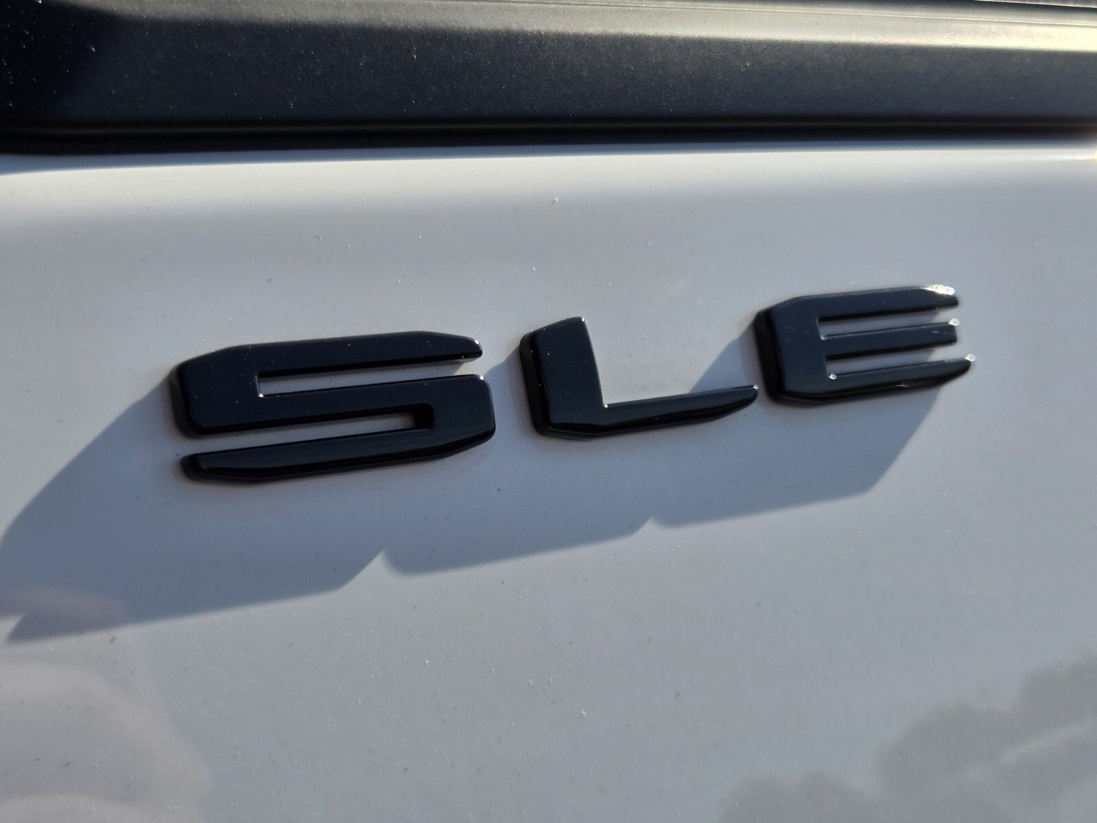 Certified 2024 GMC Terrain SLE w/ Driver Convenience Package FWD image 15