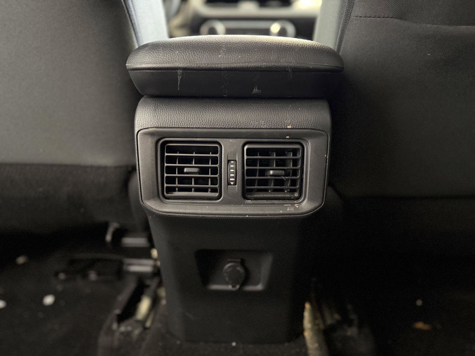 Used 2023 Toyota RAV4 LE image 21