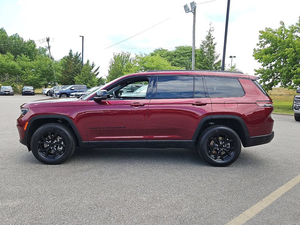 Certified 2025 Jeep Grand Cherokee L Altitude AWD/4WD image 4