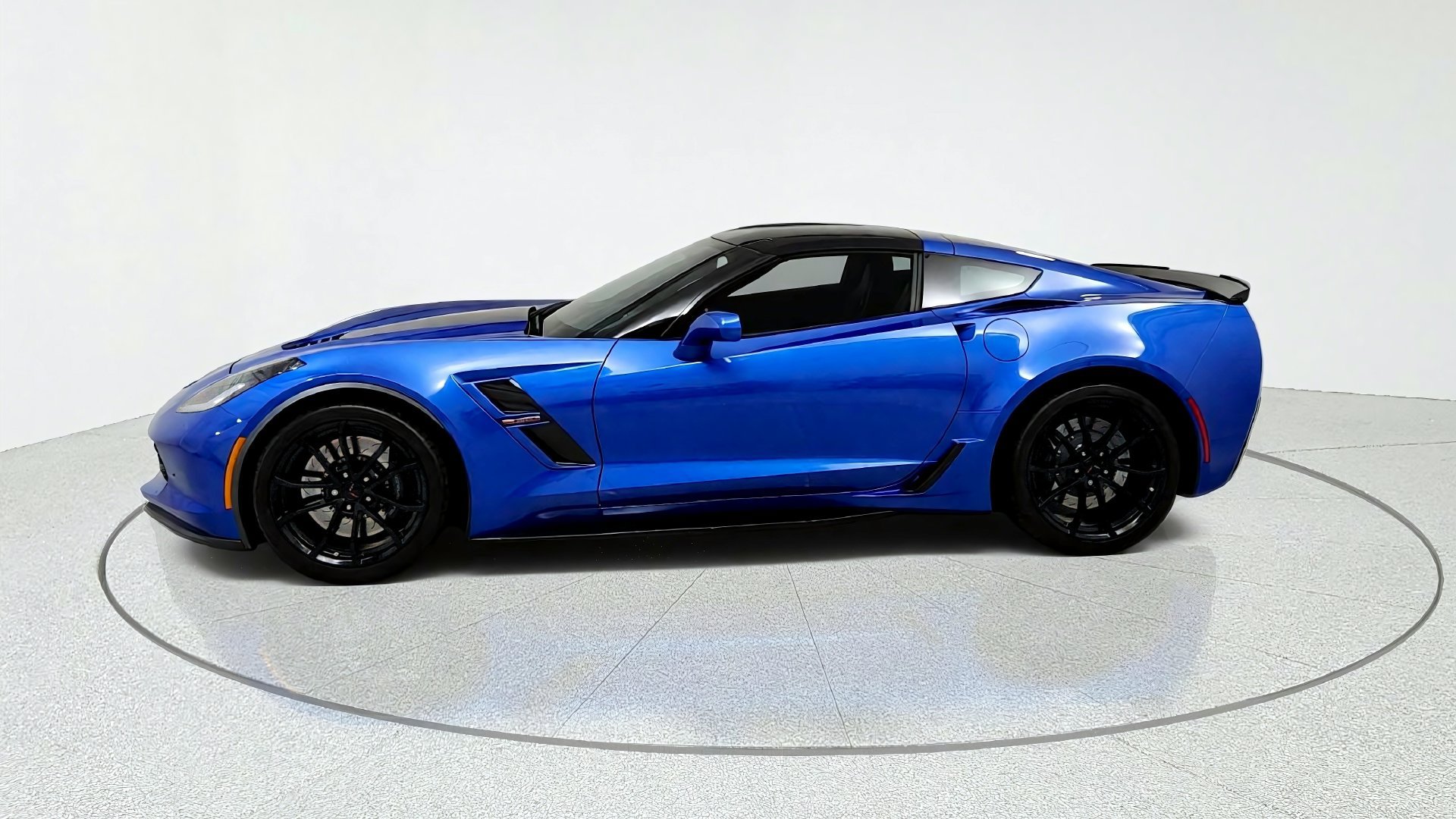 Certified 2019 Chevrolet Corvette Grand Sport RWD image 2
