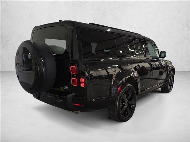 Used 2023 Land Rover Defender 130 X-Dynamic SE AWD/4WD image 5