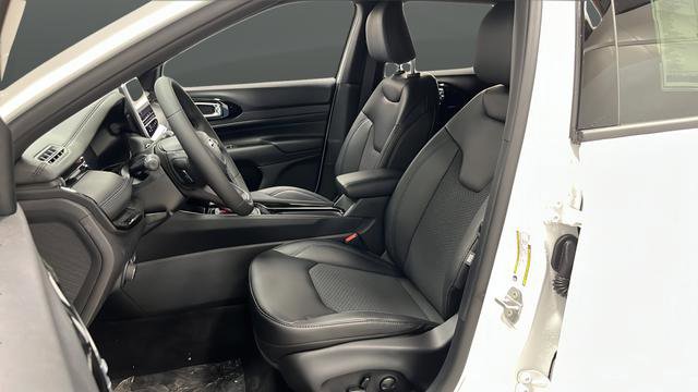 New 2026 Jeep Compass Latitude AWD/4WD image 9