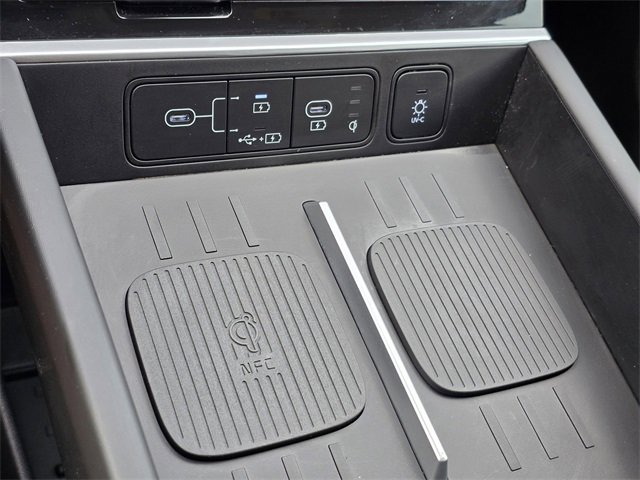 Used 2024 Hyundai Santa Fe Limited image 24