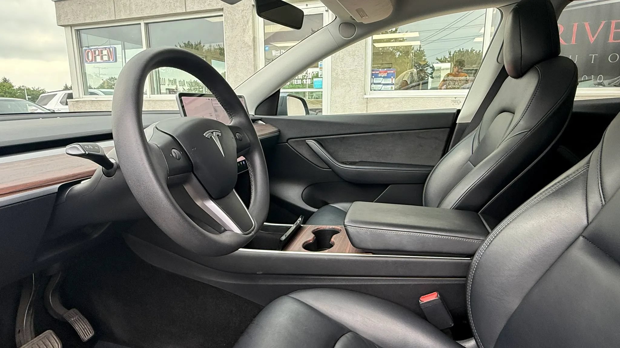 Used 2021 Tesla Model Y Long Range AWD/4WD image 9