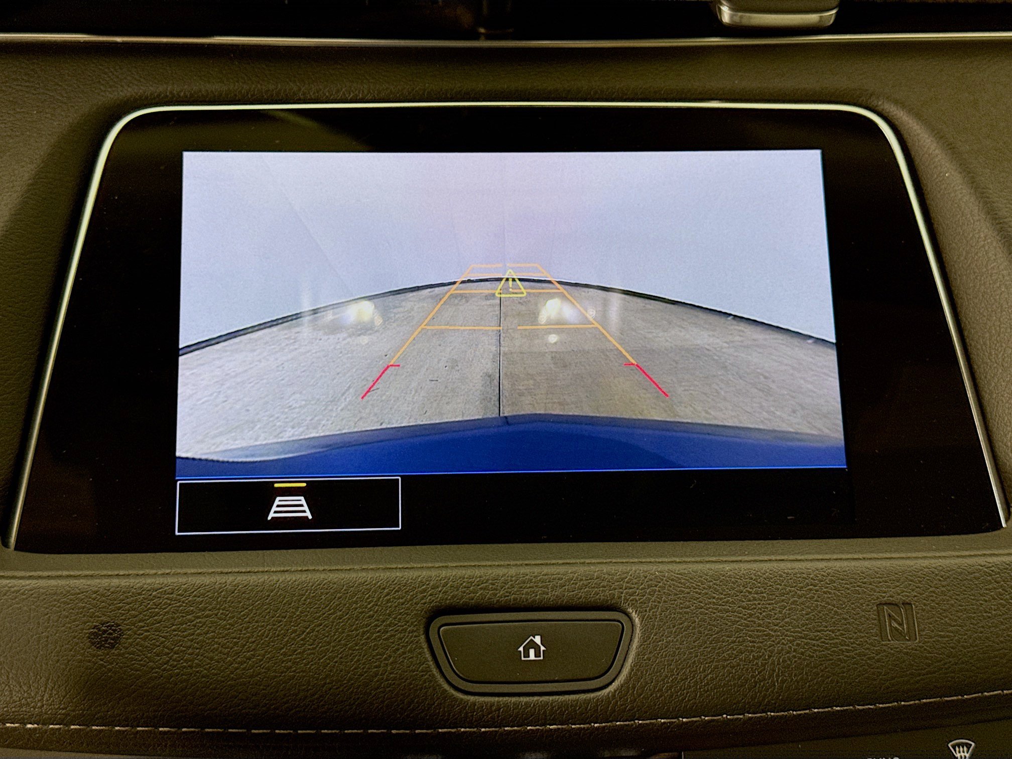Used 2021 Cadillac XT4 Luxury w/ Cold Weather Package FWD image 15