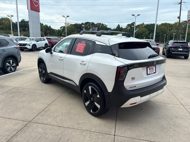 Used 2025 Nissan Kicks SR w/ Illumination Package FWD image 5