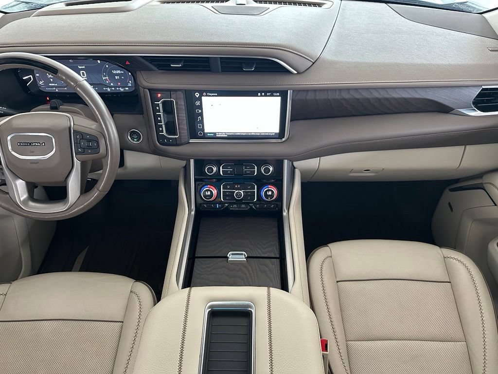 Used 2023 GMC Yukon Denali w/ Denali Reserve Package RWD image 19