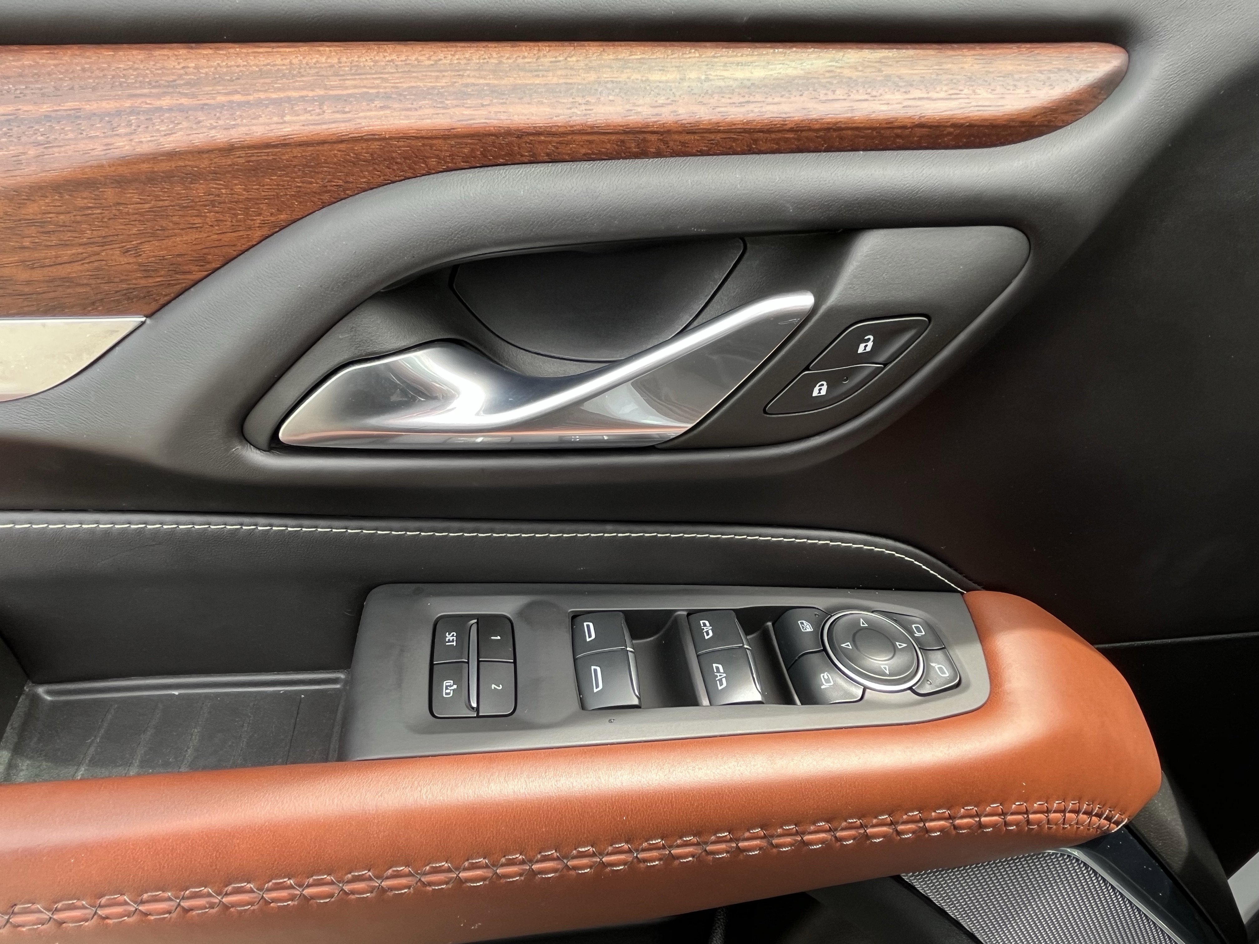 Used 2024 GMC Yukon Denali Ultimate image 15