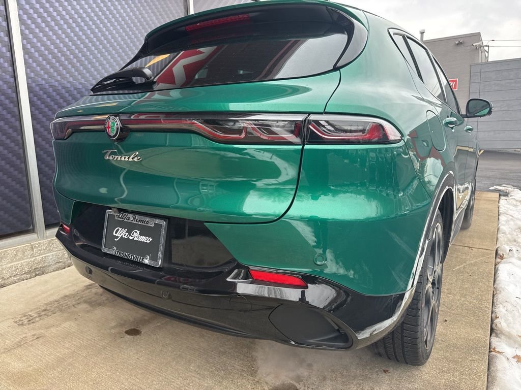 New 2025 Alfa Romeo Tonale image 3