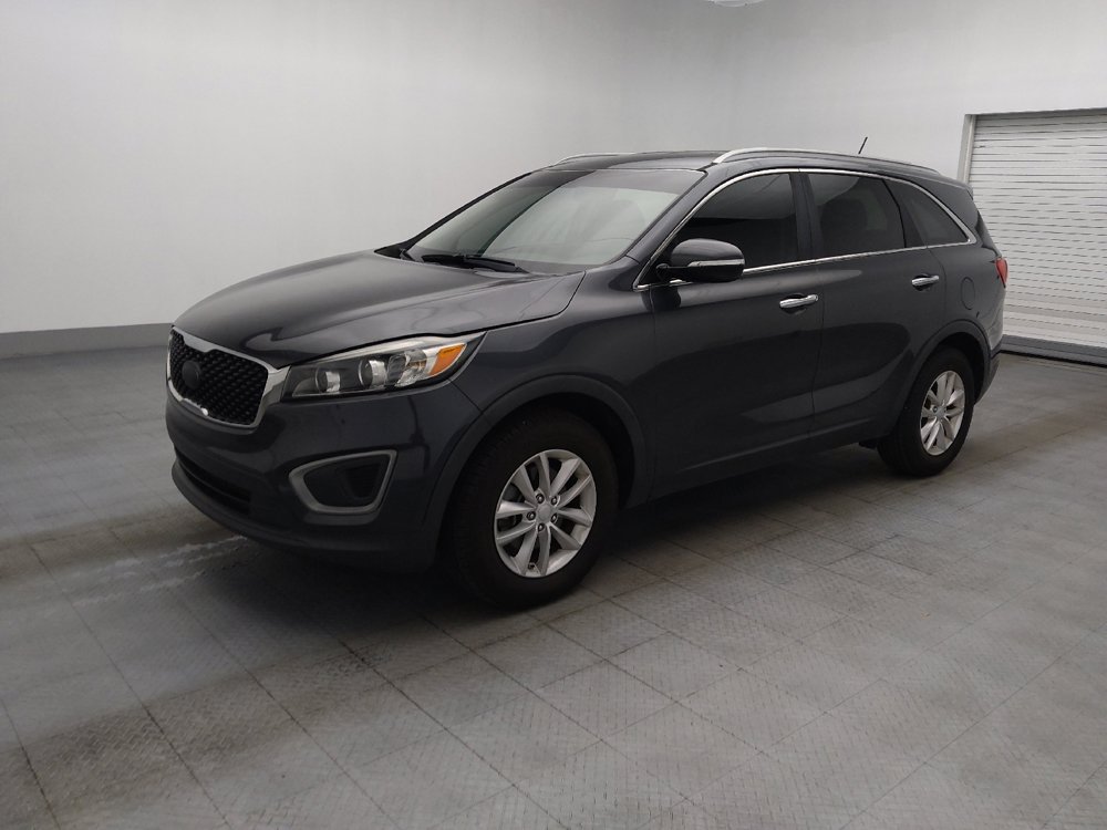 Used 2017 Kia Sorento FWD image 2