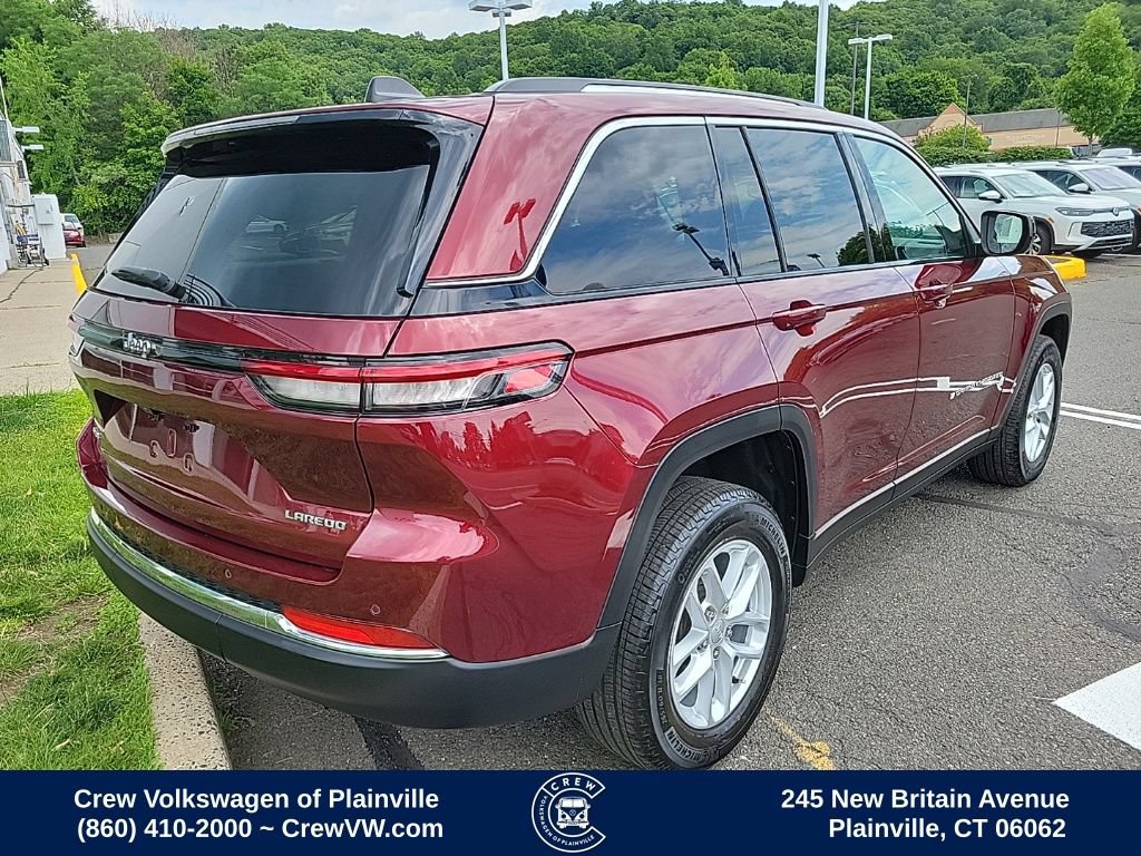 Used 2024 Jeep Grand Cherokee Laredo X AWD/4WD video 3