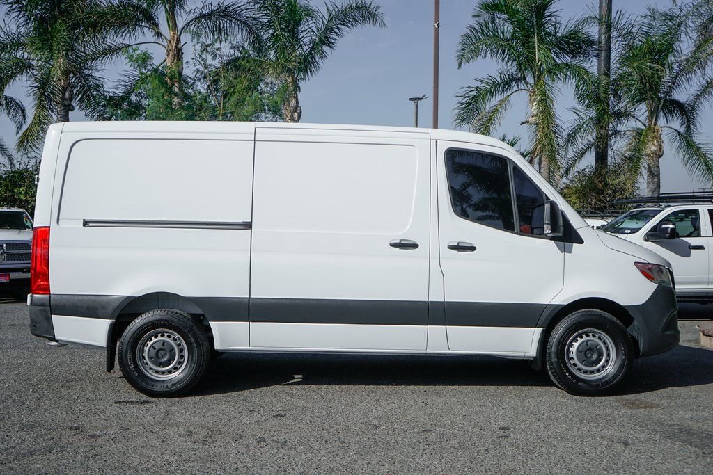 Used 2022 Mercedes-Benz Sprinter 1500 image 10