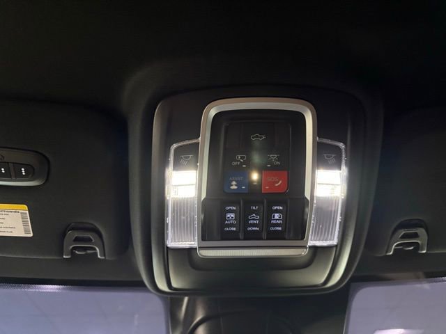 Used 2024 RAM 3500 Limited AWD/4WD image 18