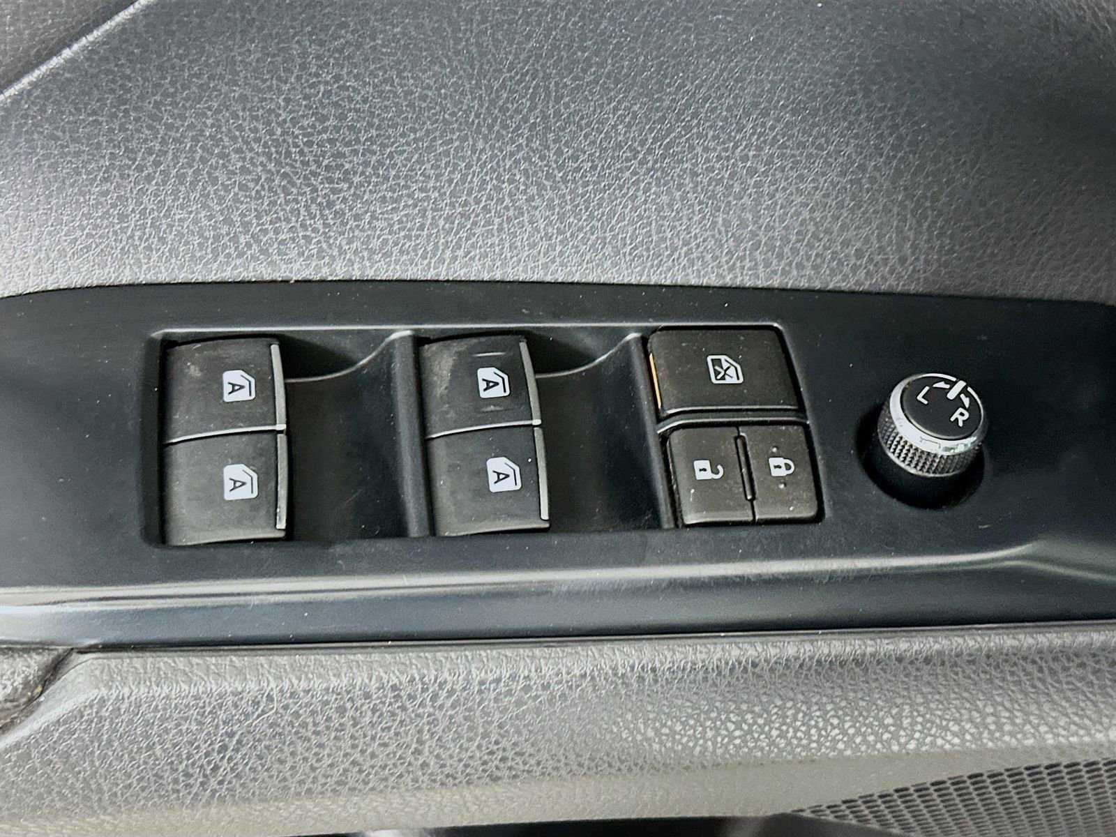 Used 2018 Toyota Camry XLE w/ Audio Package FWD image 17