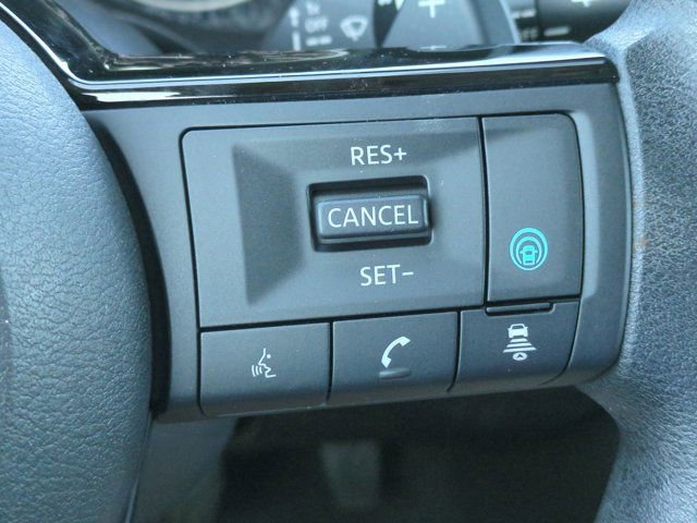 Used 2023 Nissan Rogue SV AWD/4WD image 25