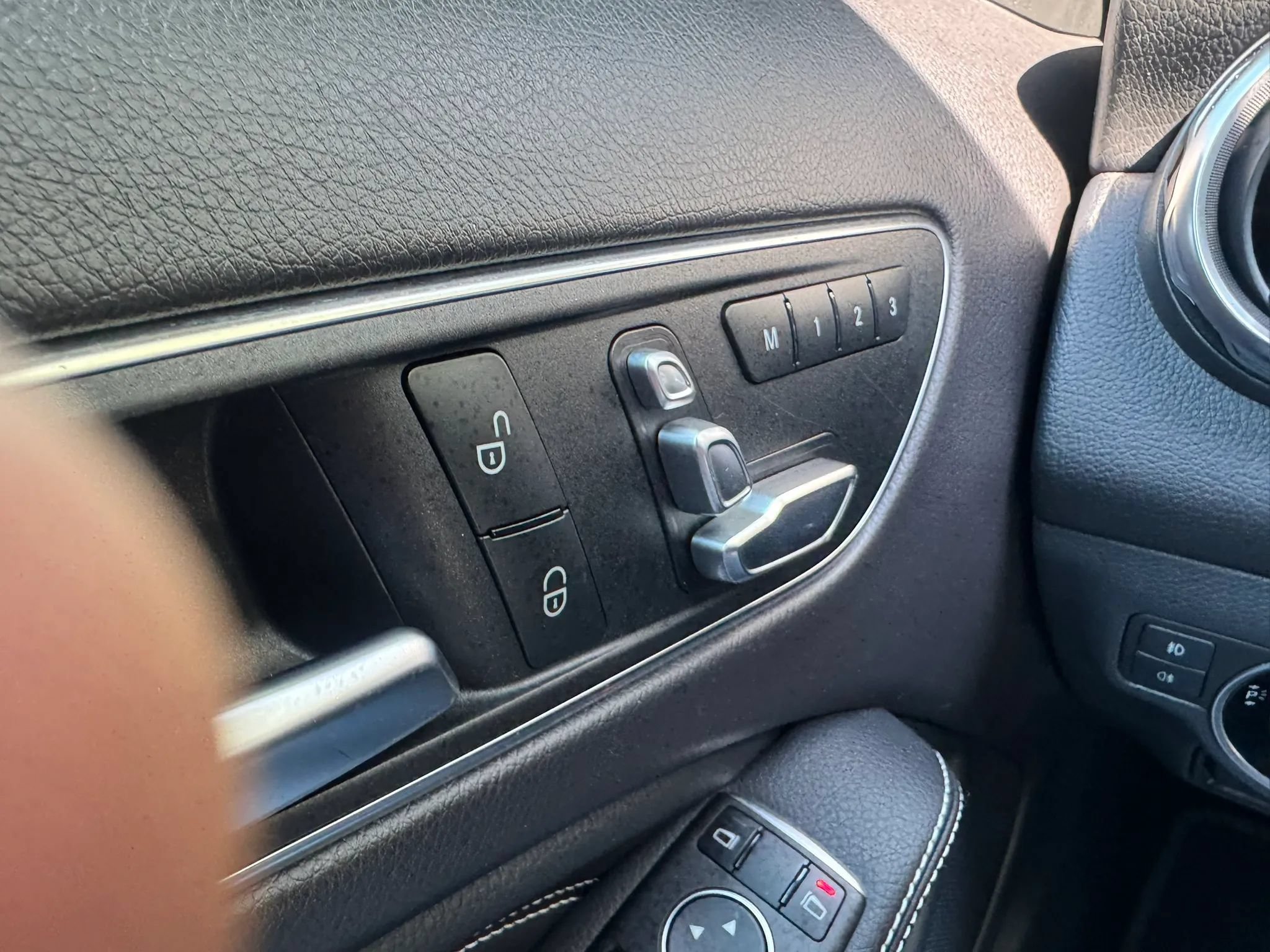 Used 2019 Mercedes-Benz GLA 250 4MATIC image 31