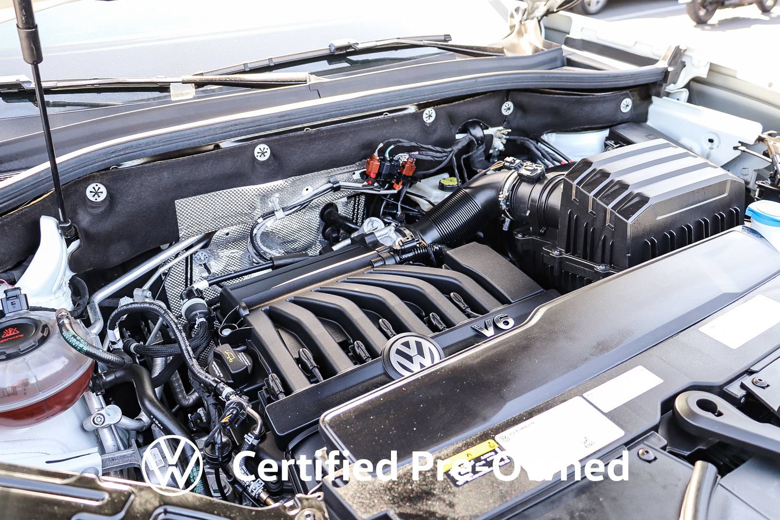 Certified 2023 Volkswagen Atlas SE w/ Black Wheel Package FWD image 29