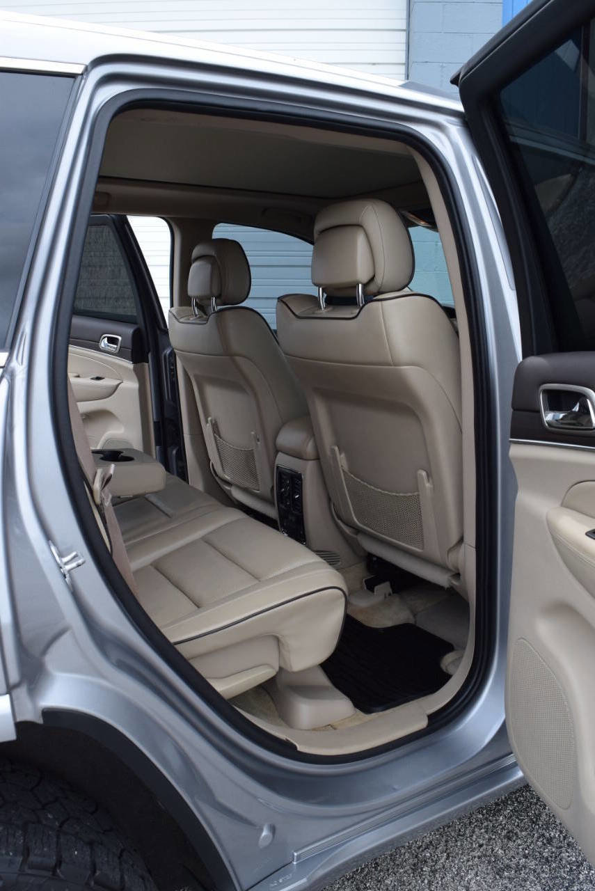 Used 2015 Jeep Grand Cherokee Overland image 54