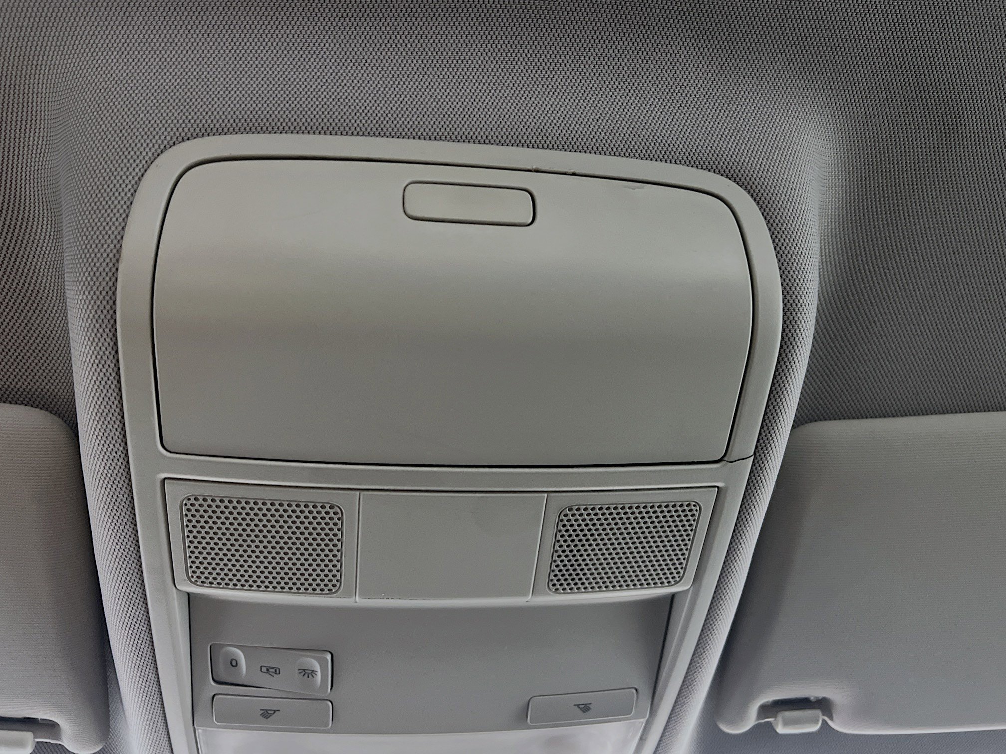 Used 2010 Volkswagen Tiguan S image 22