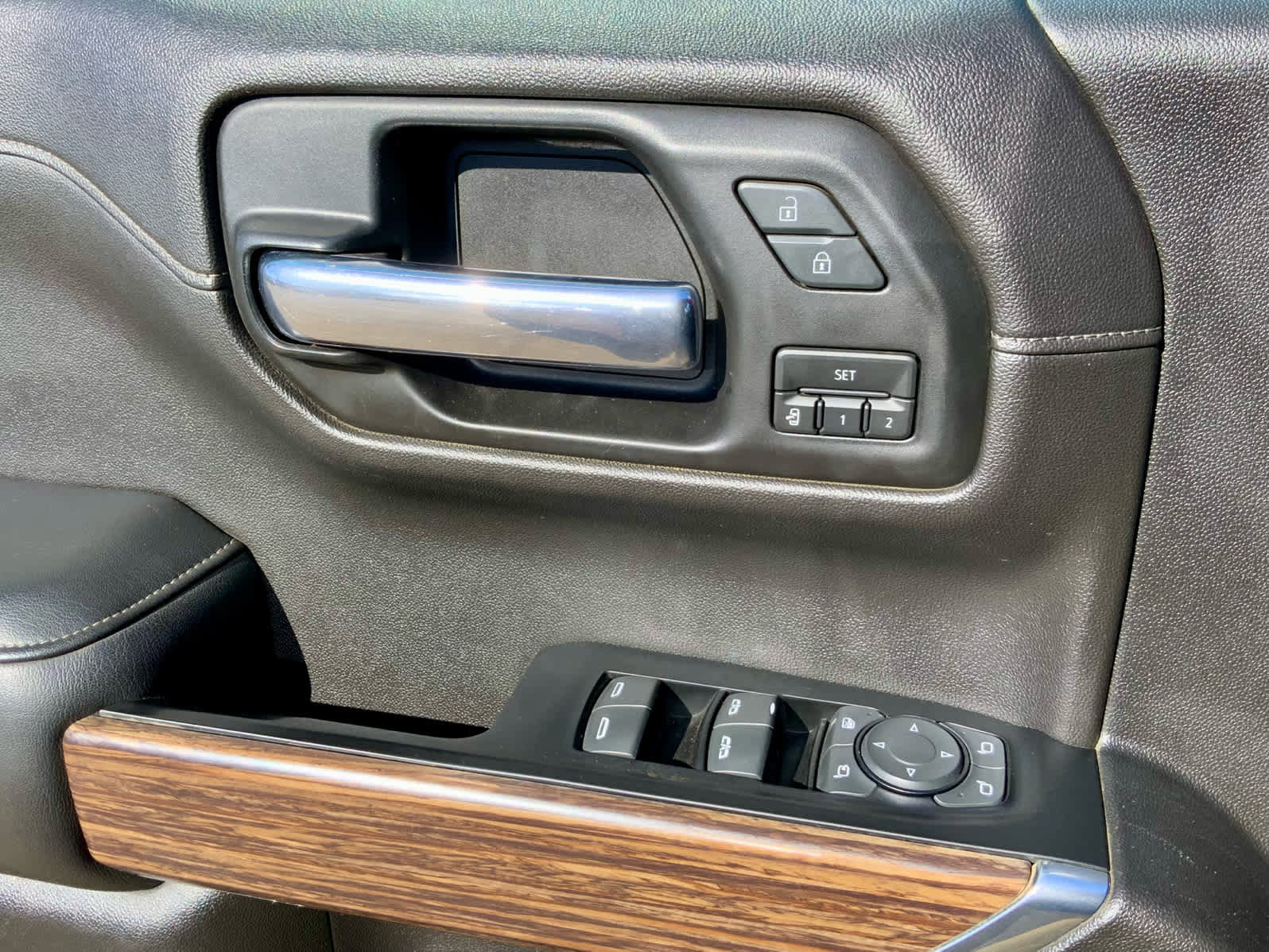 Used 2019 Chevrolet Silverado 1500 High Country image 48