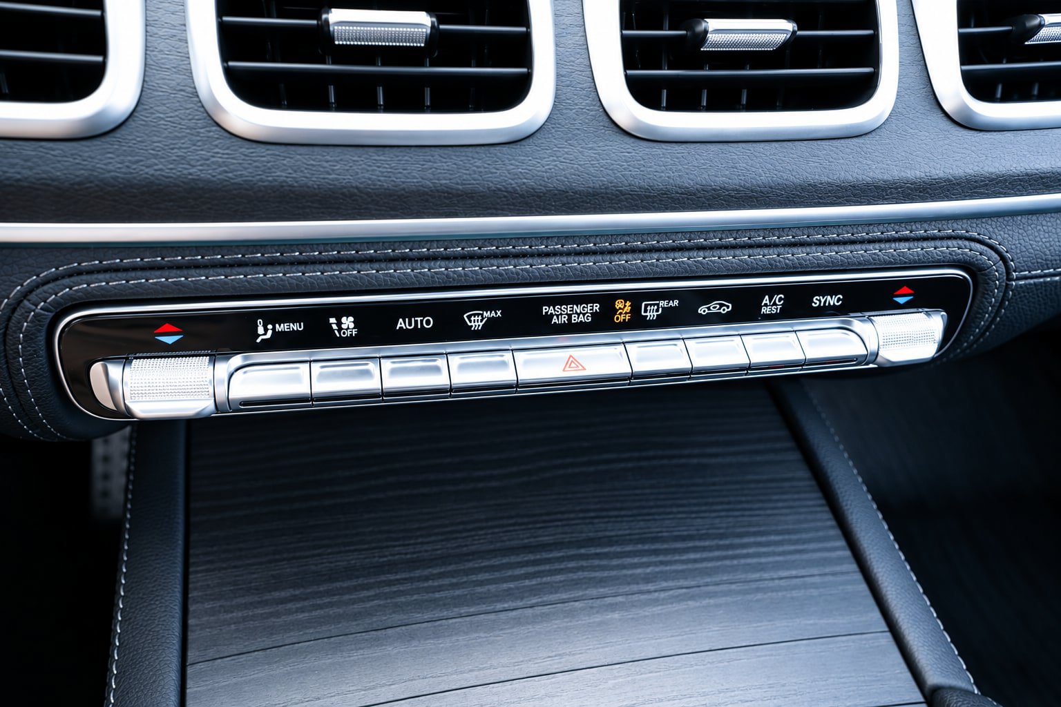 Used 2023 Mercedes-Benz GLS 450 4MATIC image 46
