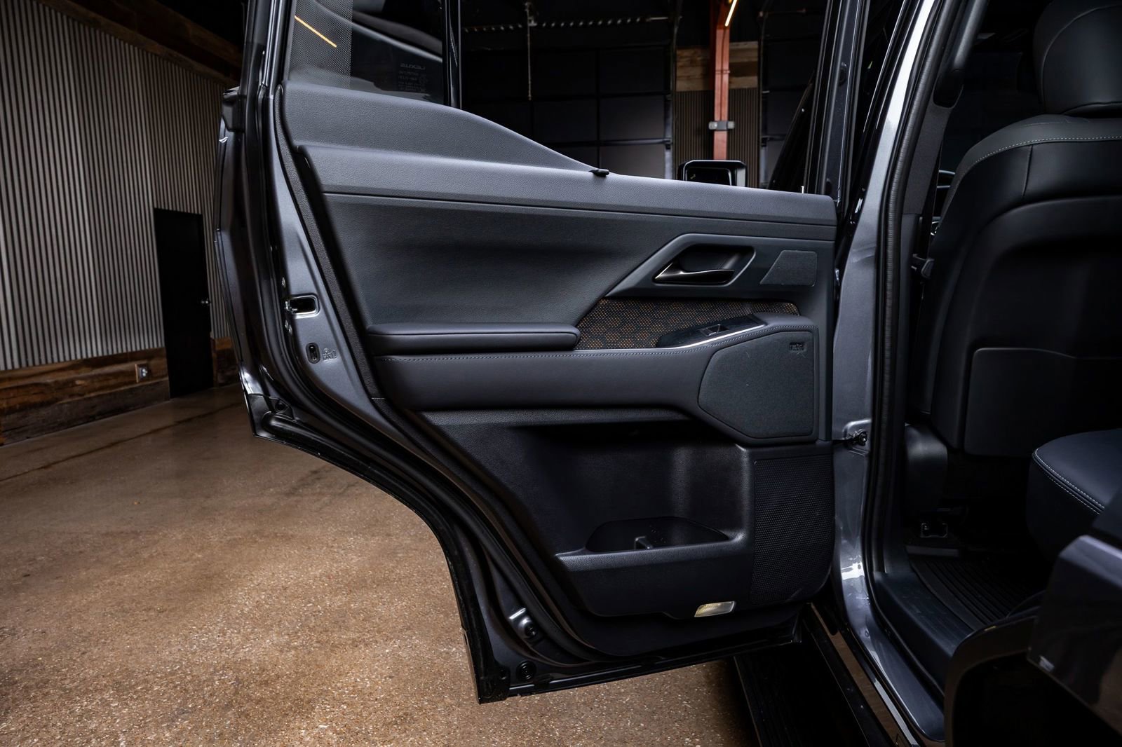 Used 2025 Lexus GX 550 image 39