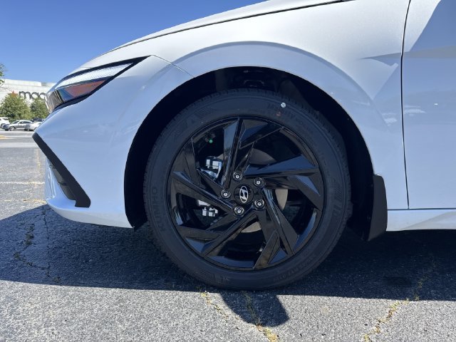New 2026 Hyundai Elantra Sport FWD image 13