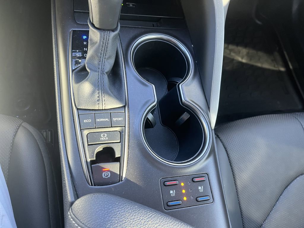 Used 2024 Toyota Camry XSE w/ Navigation Package image 34