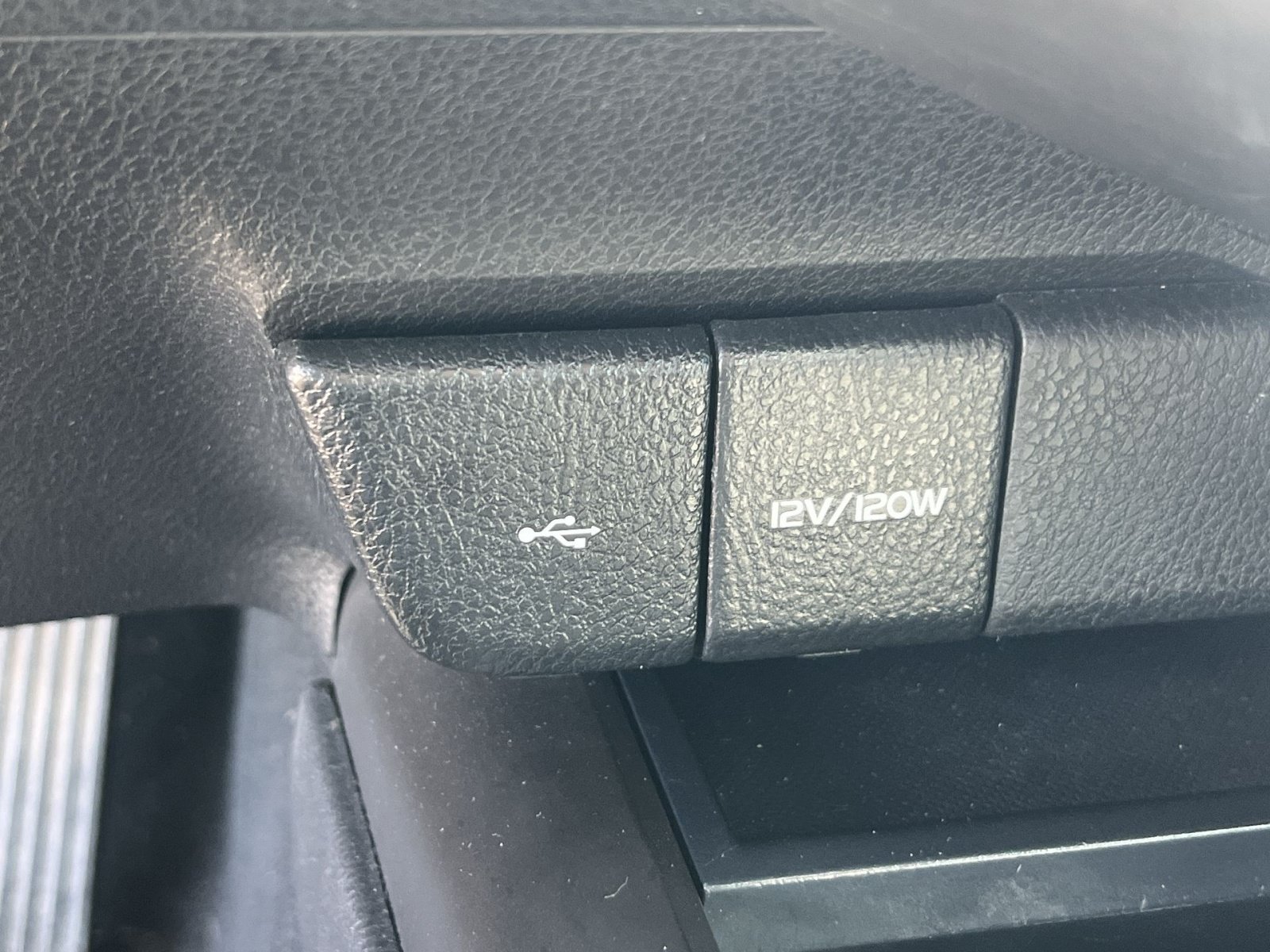 Used 2022 Toyota Camry SE FWD image 27