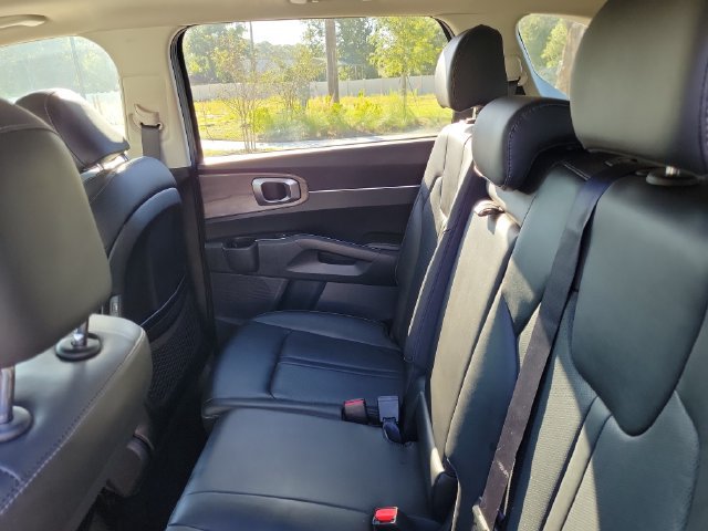 Used 2022 Kia Sorento S w/ Panoramic Sunroof Package AWD/4WD image 13