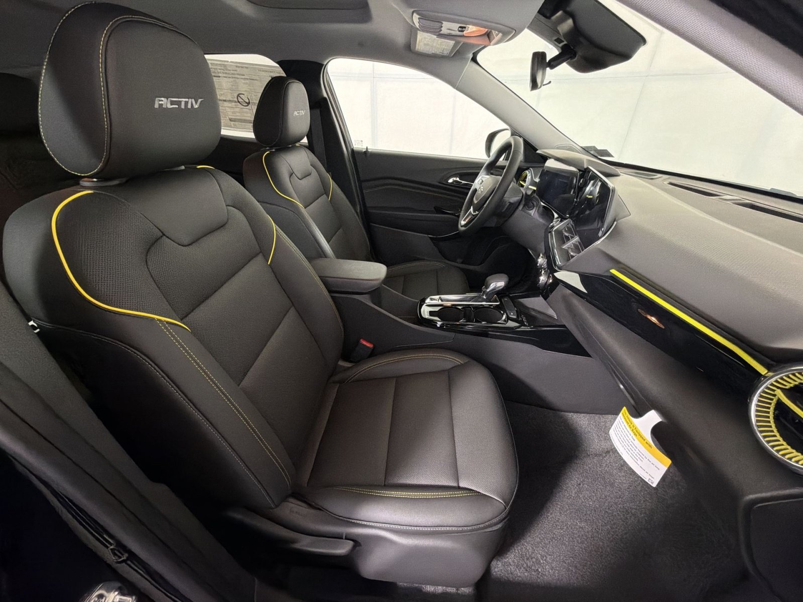 New 2026 Chevrolet Trax ACTIV w/ Sunroof Package FWD image 27