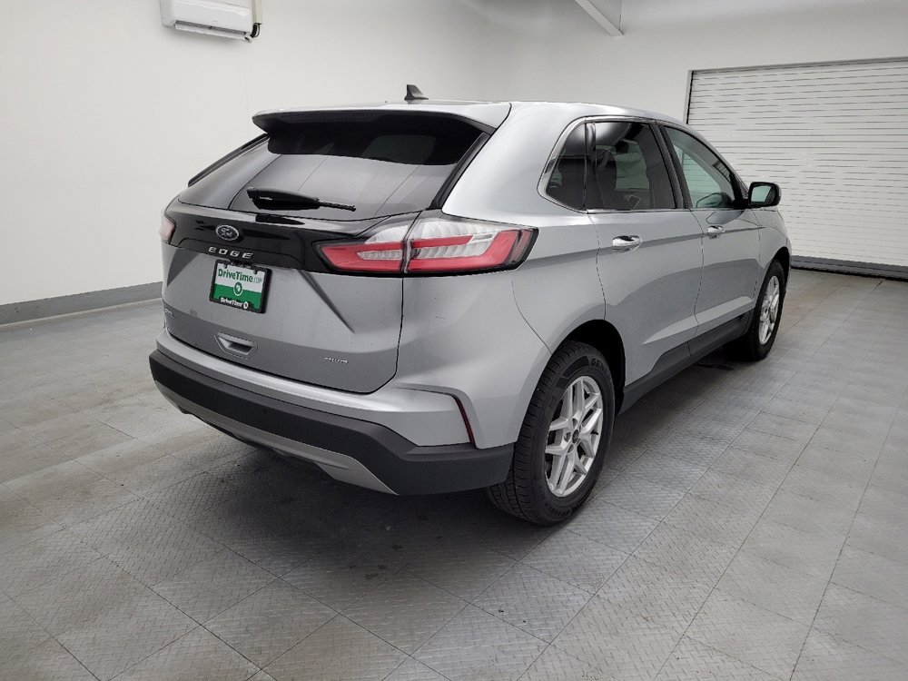 Used 2024 Ford Edge SEL image 9